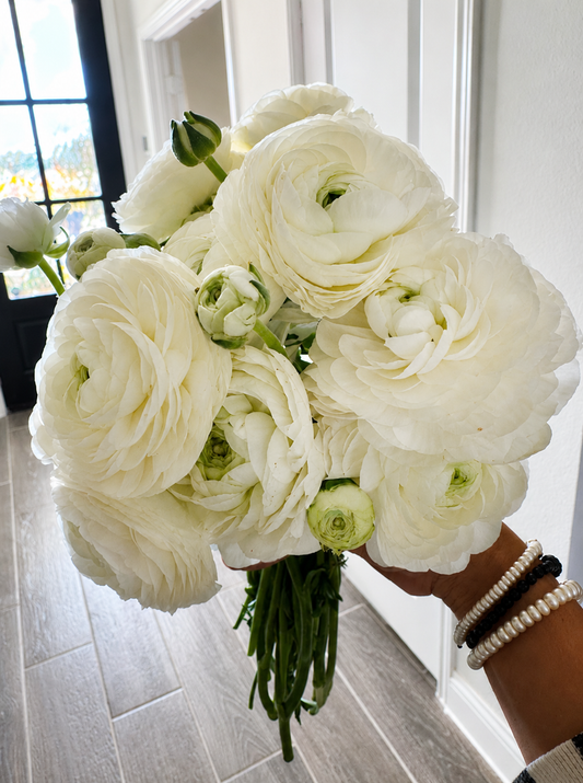 How to Store Wedding Flowers Before the Big Day