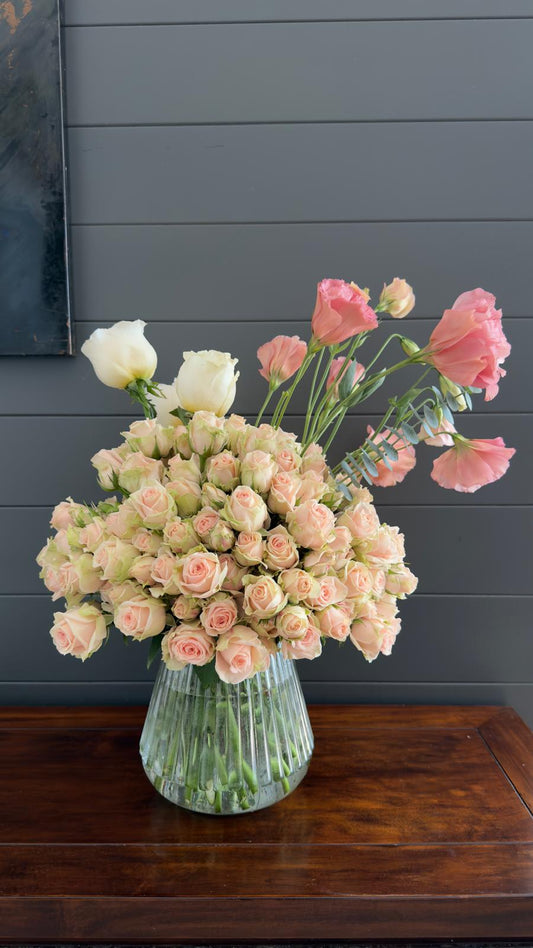 How to Buy Wholesale Flowers for Weddings