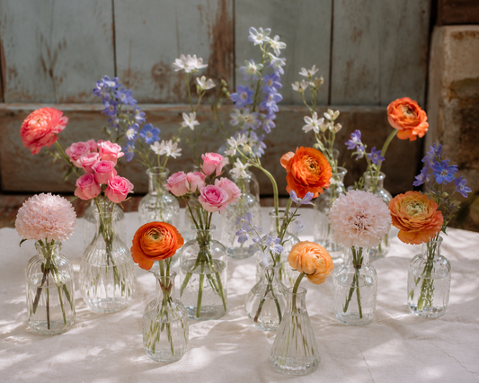 How to Arrange Bud Vases