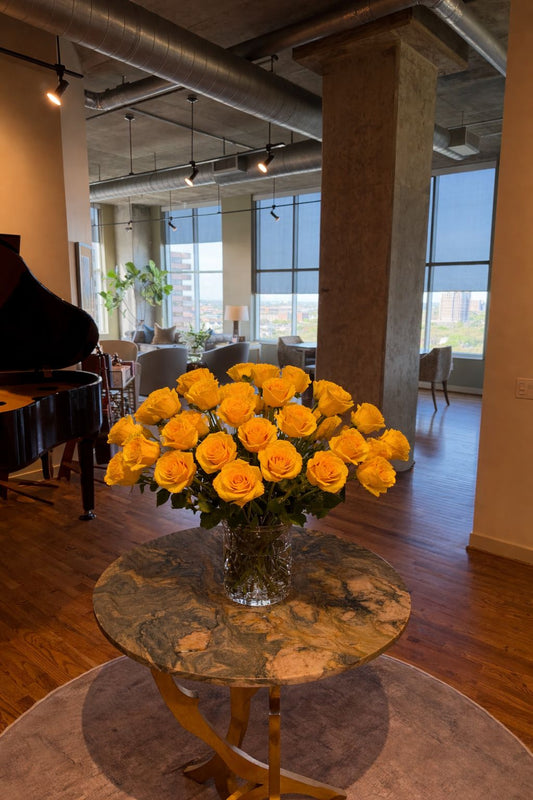 How to Style the Monochromatic Flower Trend