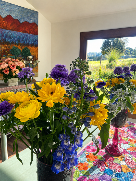 How to Wire Flowers for Weddings and Events