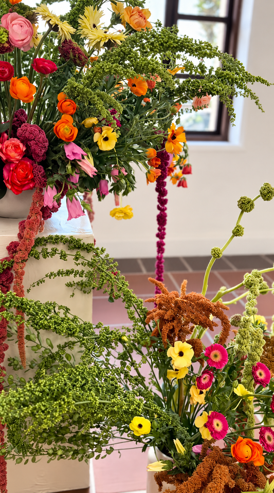 Wedding Flowers on a Budget That Look Luxe